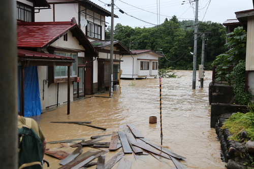 川沿い3_3Y7A3822_08040502